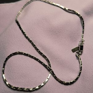 Estate 16.5 Inch Shiny Silvery Serpentine Chain Magnetic Closure