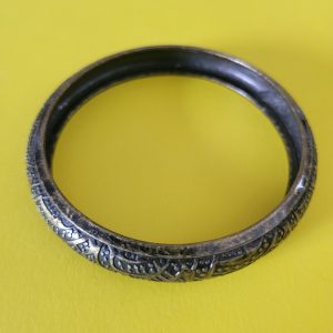 Vintage - Bronze Detailed Slip On Bangle Bracelet 7.5 Inches