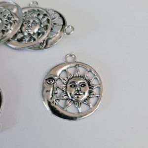 Closeout - Moon And Sun Medallion Charms (12)